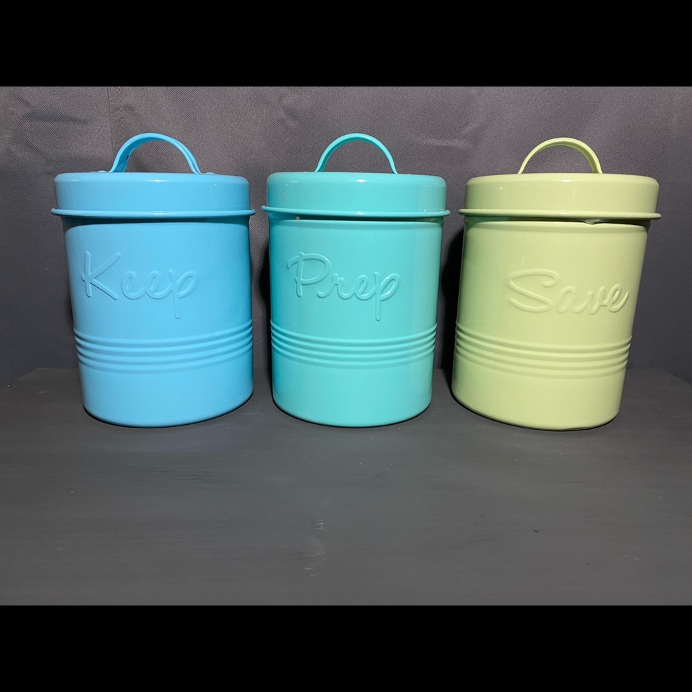 Set of 3 Canisters wit removable lids